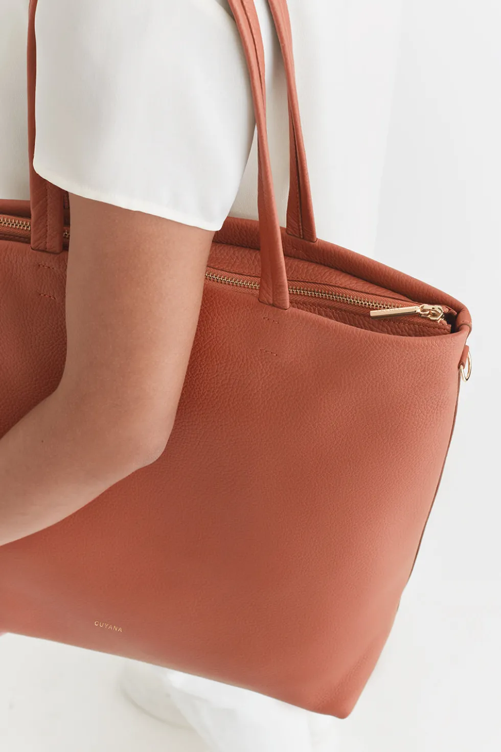 Tall Easy Zipper Tote