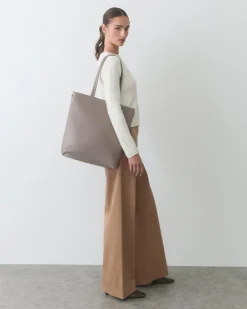 Tall Easy Zipper Tote