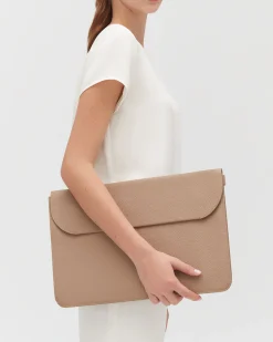 Tech Carryall 16-inch