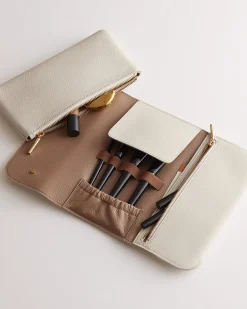 Travel Beauty Roll
