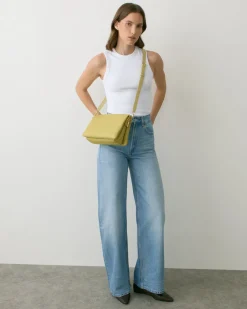 Tria Clutch